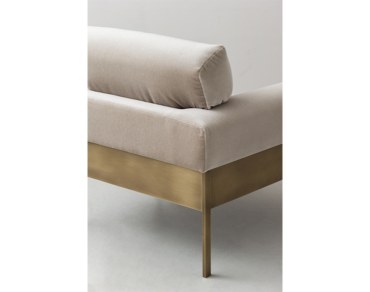 suki_sofa2