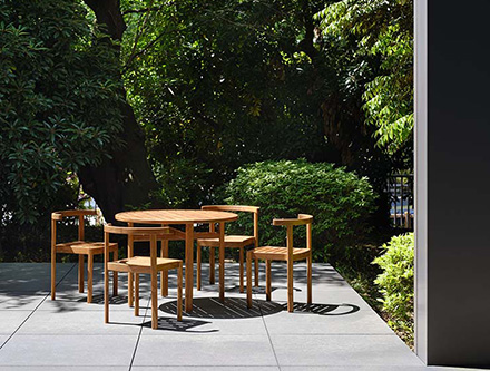 TW outdoor table