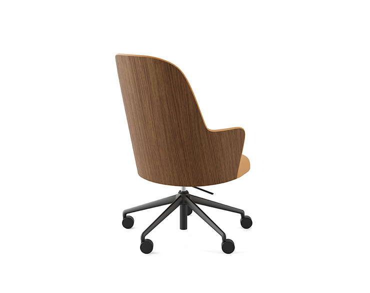 aleta_executive13