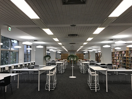 慶應義塾大学 日吉図書館